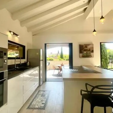 A Marina Di Fiori - 8 Pers 펜션